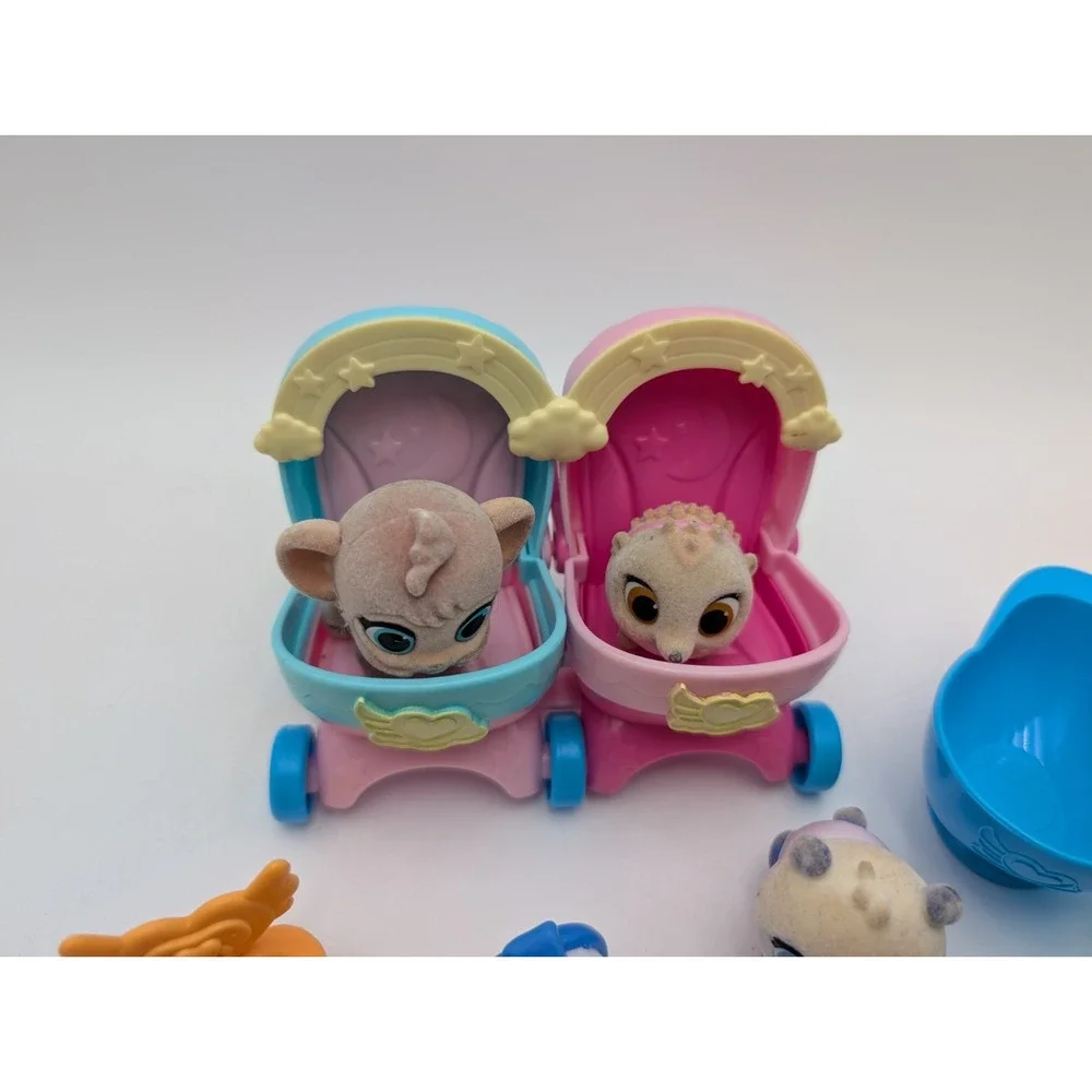 Disney Junior‎ TOTS Surprise Babies Nursery Care Figures Lot